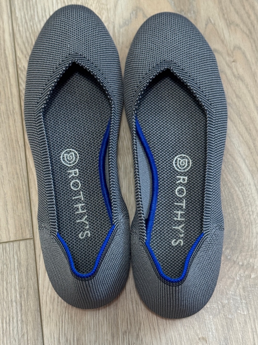 Rothys Womens Flats Dove Gray with Orange Soles Size 8.5 Rare/Retired Color - Picture 2 of 12